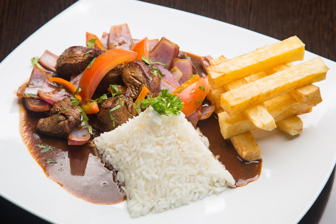 Exploring Peru’s Culinary Delights: 10 Must-Try Traditional Dishes