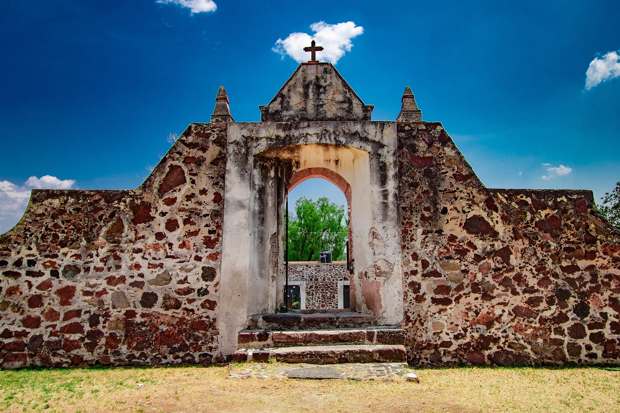 Top Places to Visit in Mexico: From Ancient Ruins to Vibrant Beaches