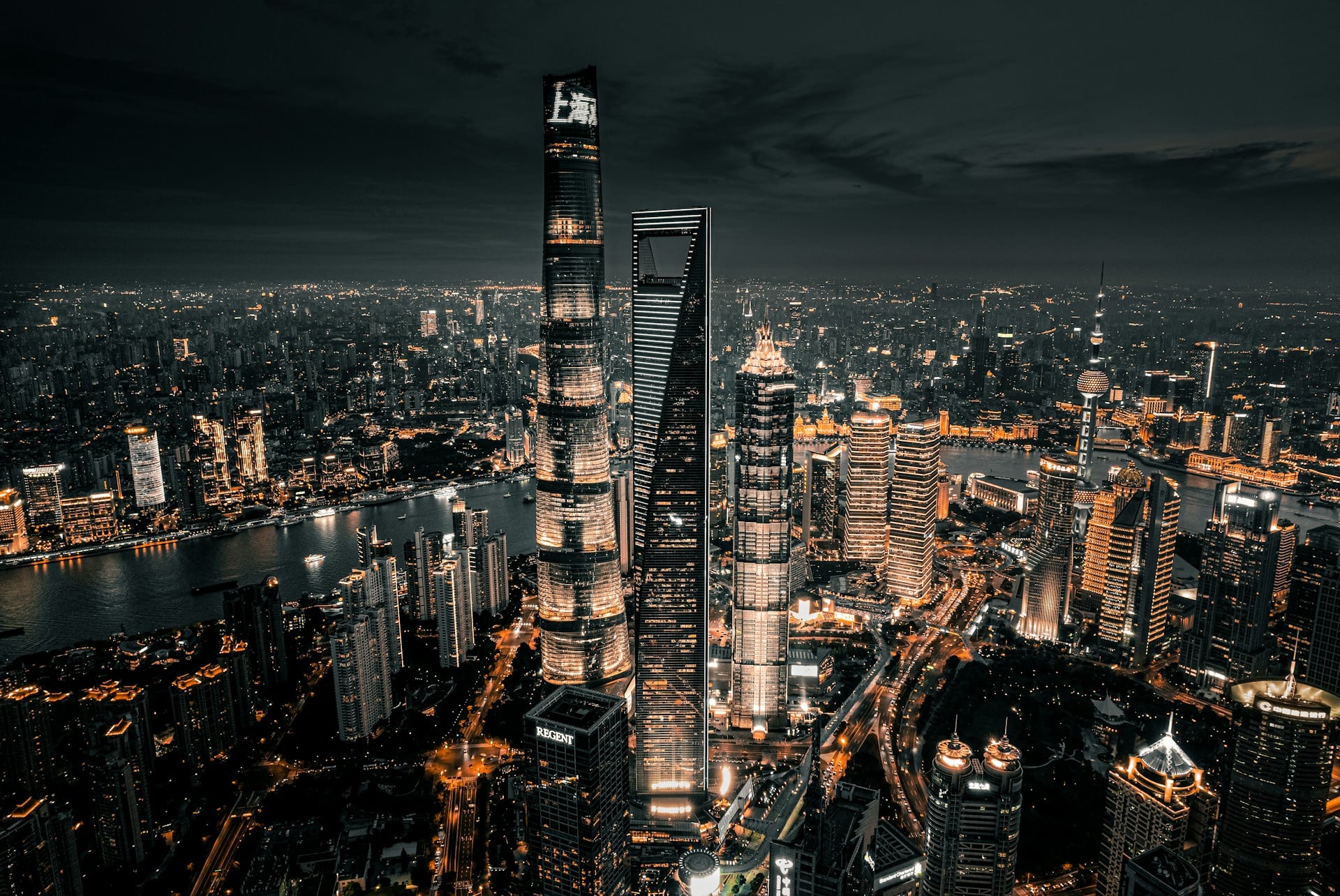 Shanghai Travel Guide: Old Meets New in China’s Futuristic City