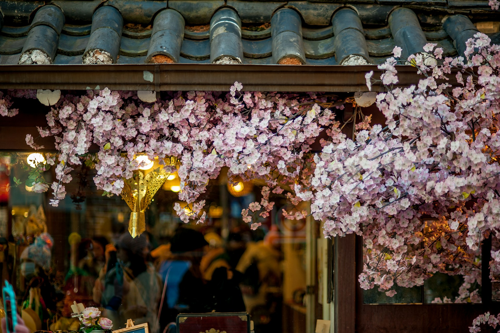 South Korea Travel Guide for First‑Time Visitors: Where to Go, Costs, and Essential Tips