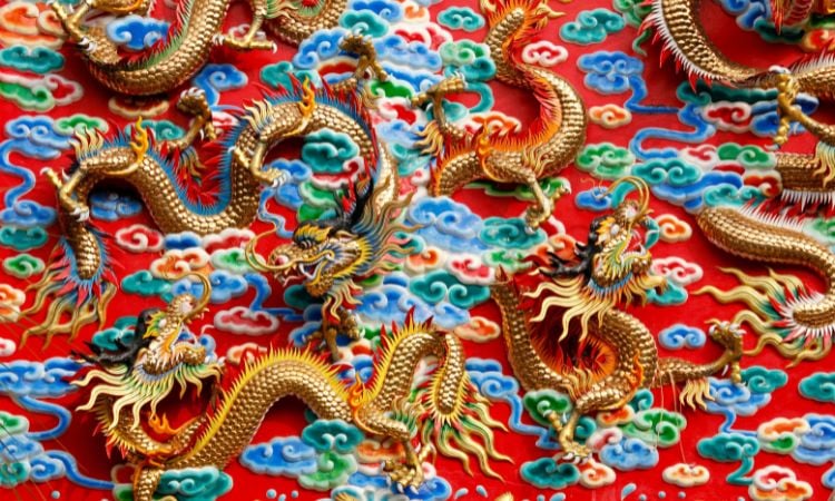 china small group tours vs private tours