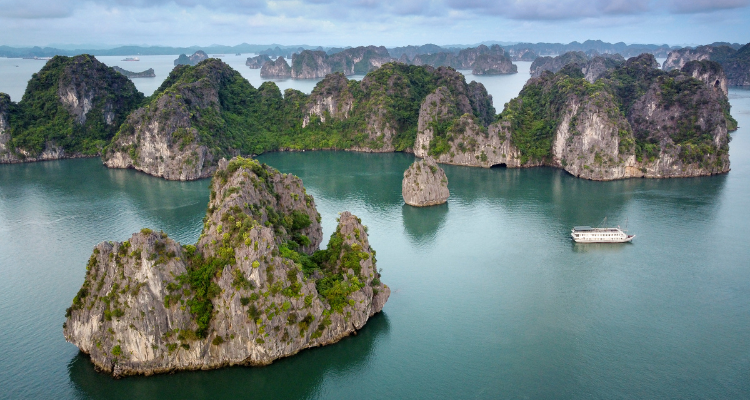 Plan a Trip to Vietnam